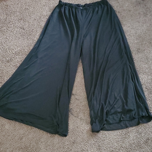 Wide Leg Black Plus Size Pants - Picture 2 of 4